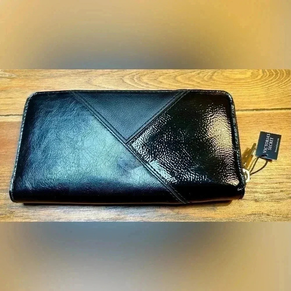 VS Victoria’s Secret Full Zip Wallet | 12 Card Slots | NEW - Picture 3 of 9